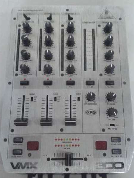 Mixer Behringer Vmx 300 SEMI NOVO